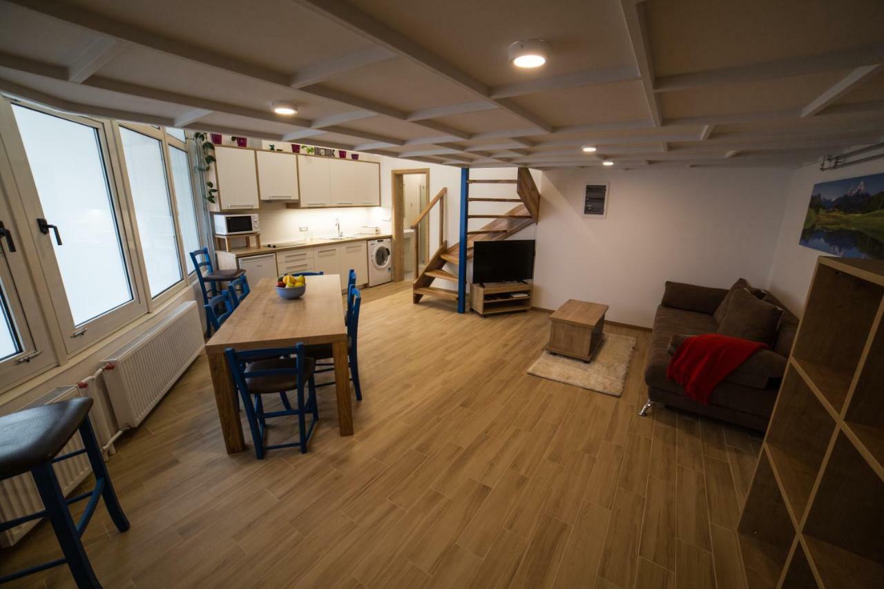 Apartment Emonca Ljubljana Exteriör bild
