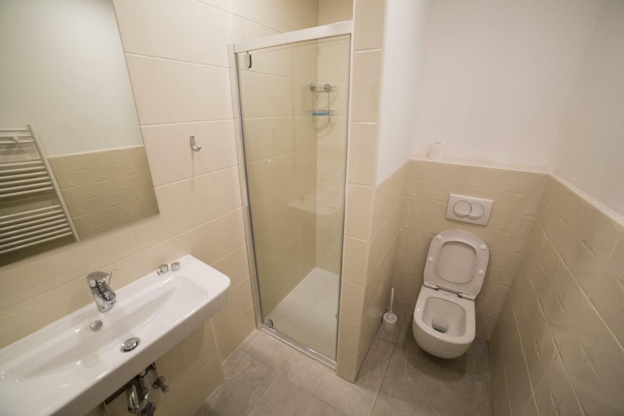 Apartment Emonca Ljubljana Exteriör bild